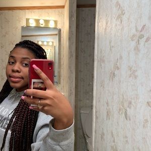 Meet your Posher, Christiana